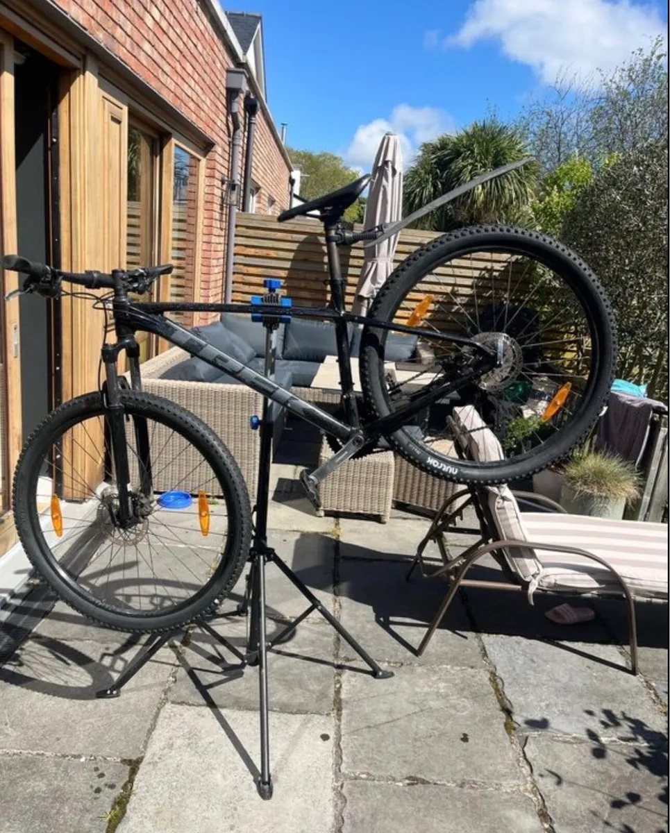 Trek marlin 5 mountain bike - Image 1