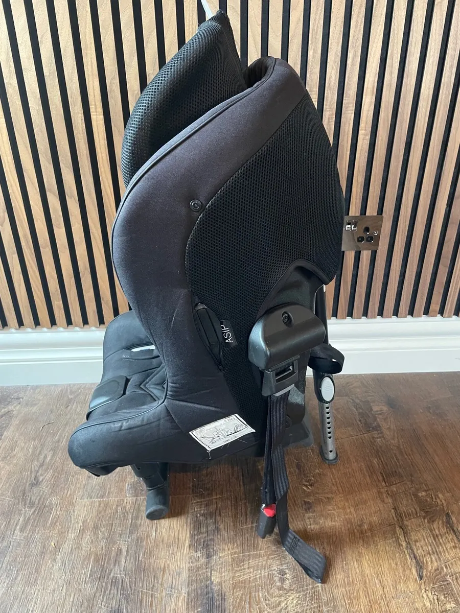 Car Seat - Image 2