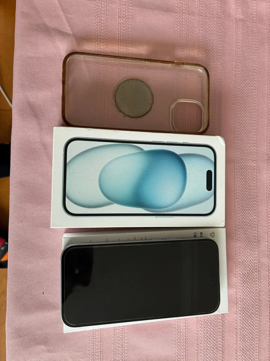 iPhone 15 - Image 1