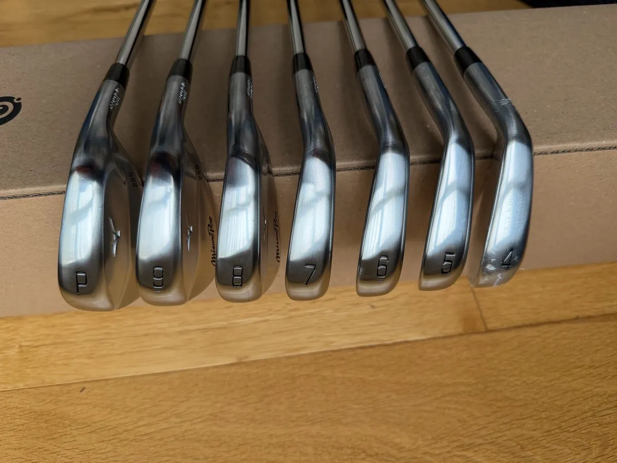 Mizuno Pro 225 irons 4-PW - Stiff Shafts - Image 3