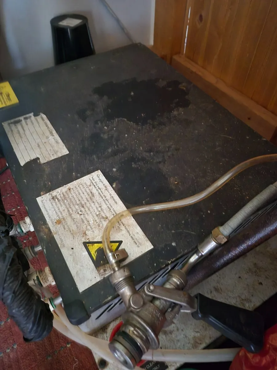 Beer taps - Image 3