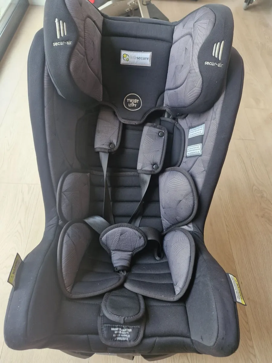 Car seat - Image 1