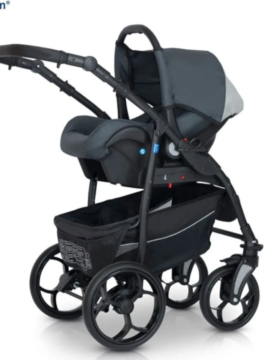 baby pushchair 3 in 1 - Image 1