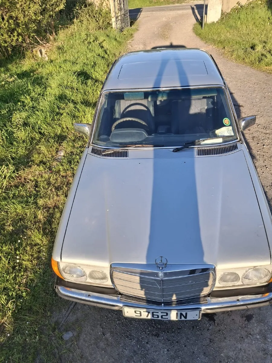 Mercedes-Benz 300D - Image 1