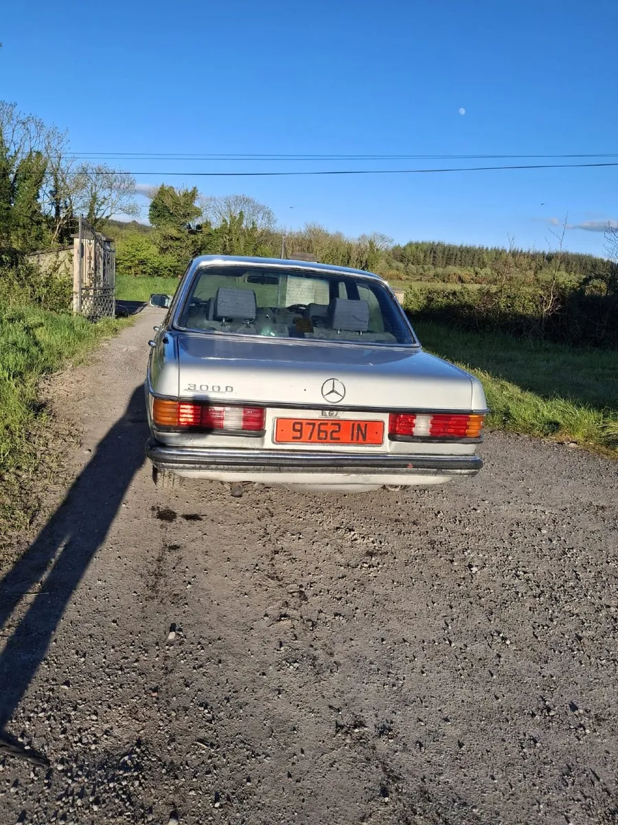 Mercedes-Benz 300D - Image 3