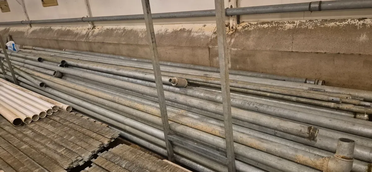 Galvanised pipe - Image 1