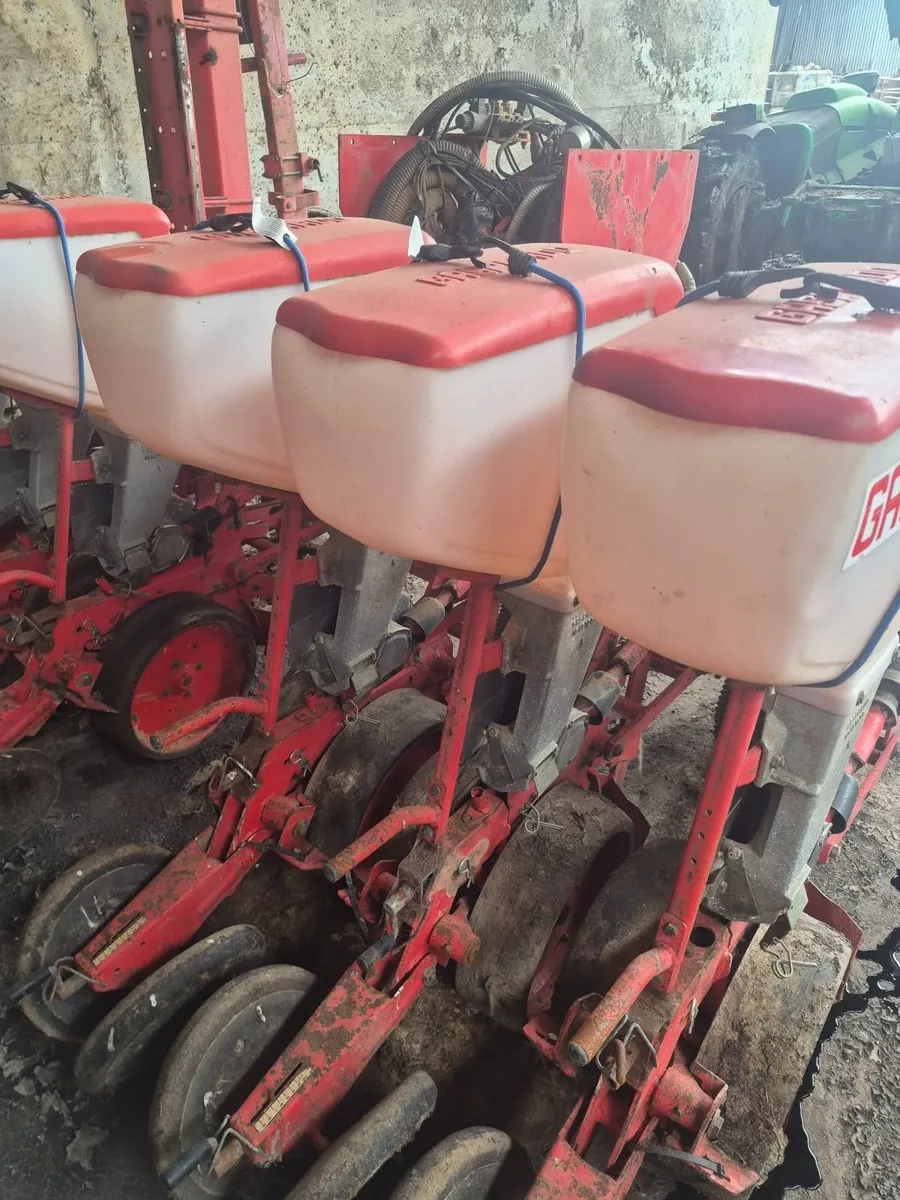 Gasparado Maize seeder - Image 1