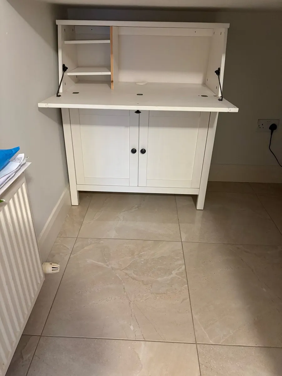 Desk - Image 2