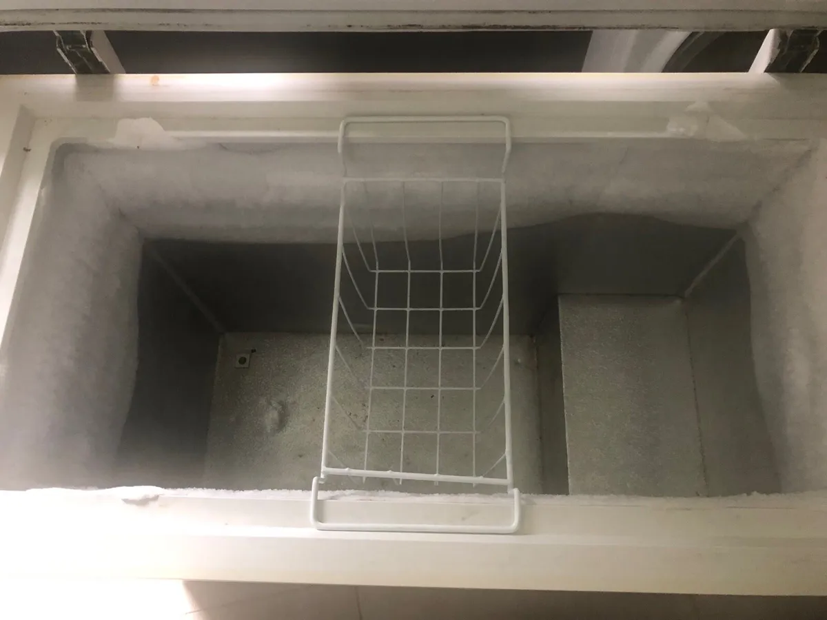 Chest Freezer - Image 2