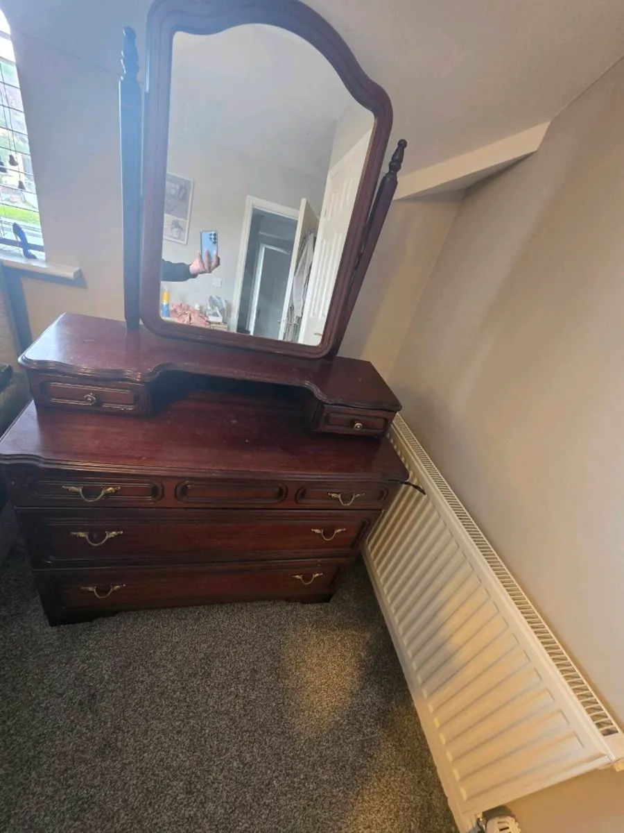 Beautiful Vintage-Style Mahogany Dressing Table wi - Image 2