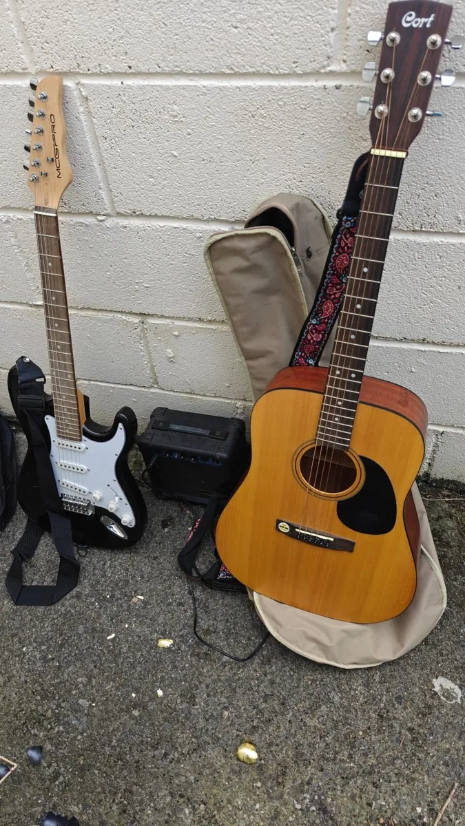Acoustic guitar - Image 1
