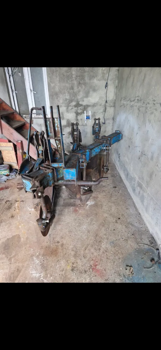 Fiskars 3 fur Semi Auto Plough - Image 3