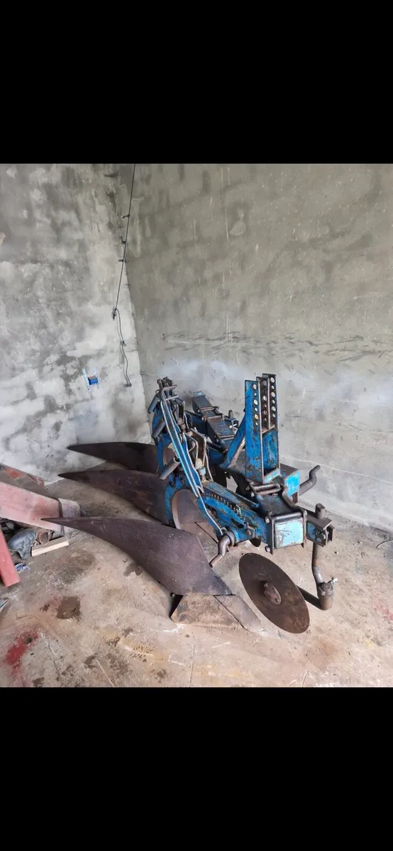 Fiskars 3 fur Semi Auto Plough - Image 4