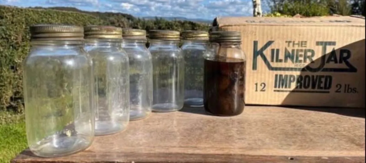 12 1952 Kilner preserve jars - Image 3