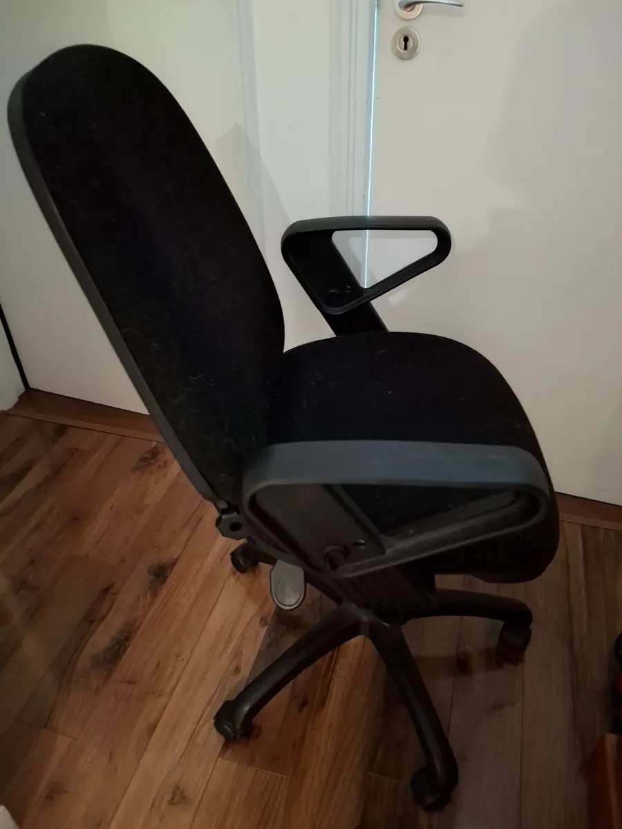 Office chair ! - Image 2
