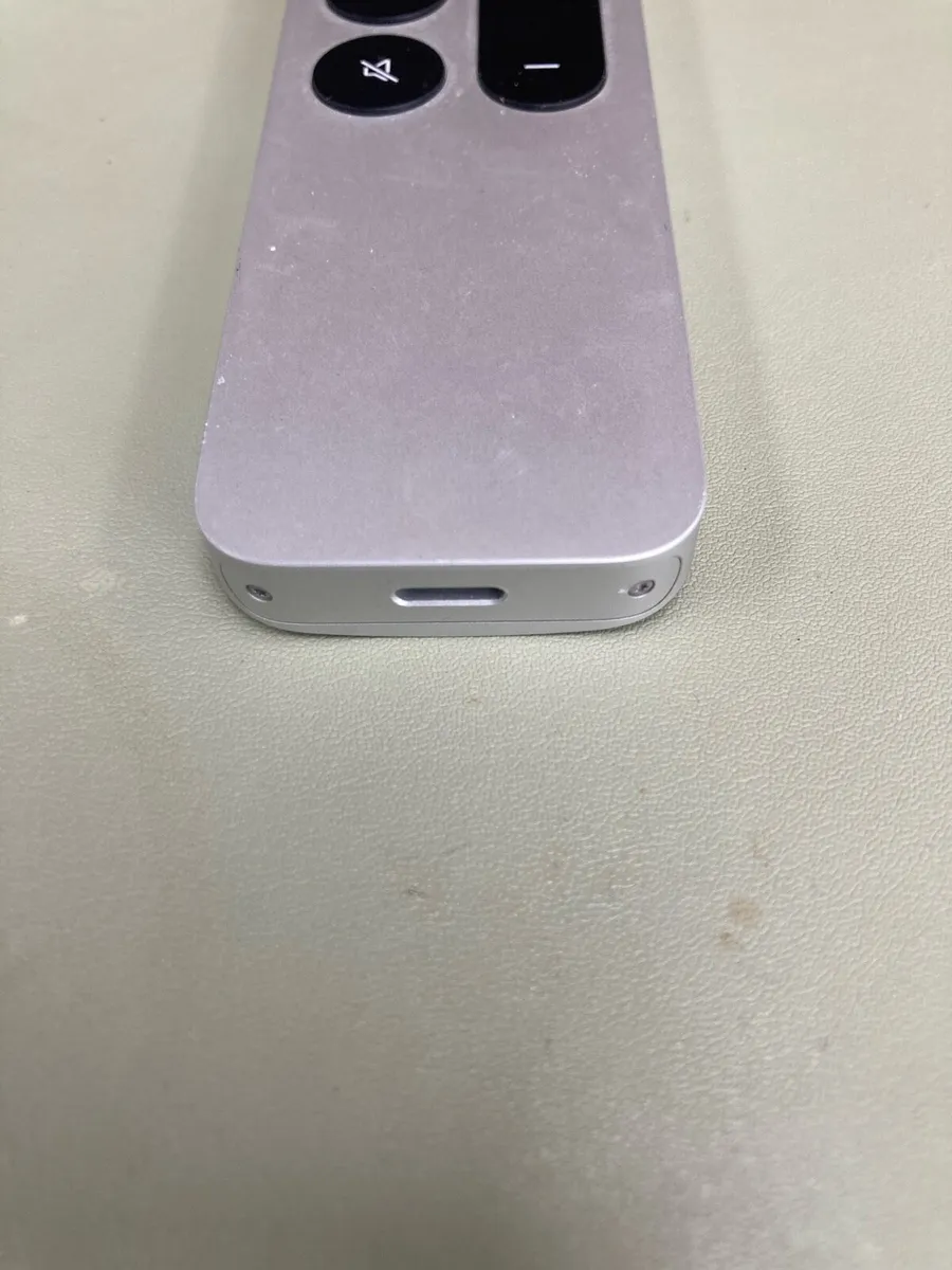 Apple TV Remote (not responding) - Image 2