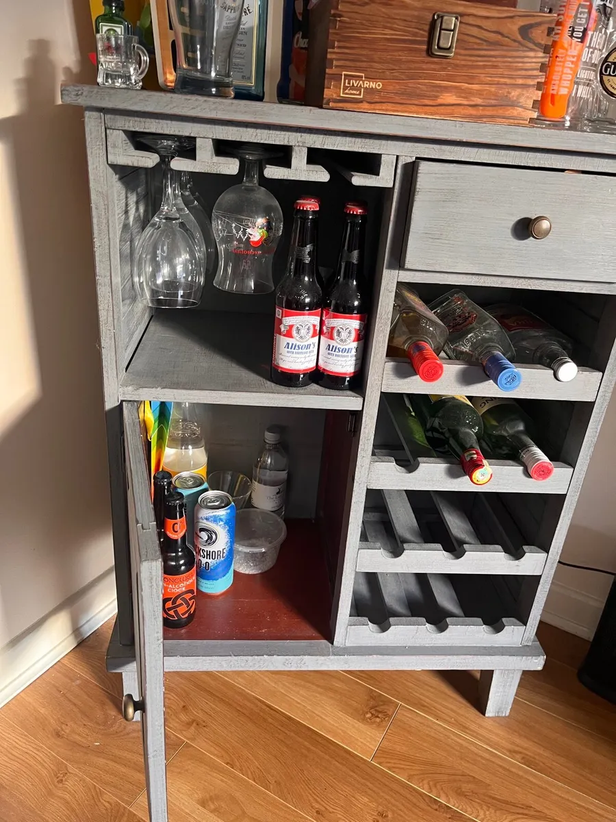 Bar - Image 3