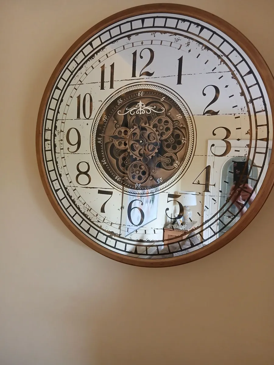 Large Wall Clock - Image 1