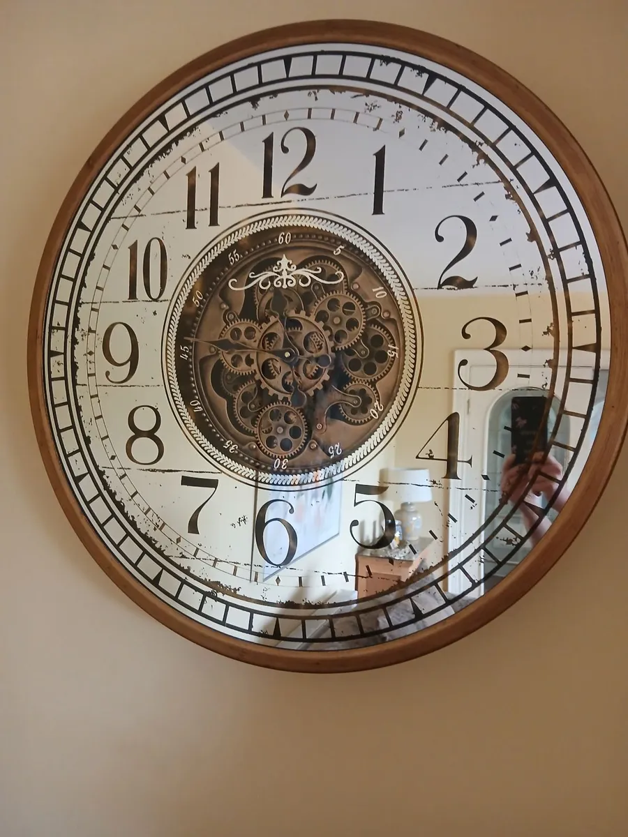 Large Wall Clock - Image 2