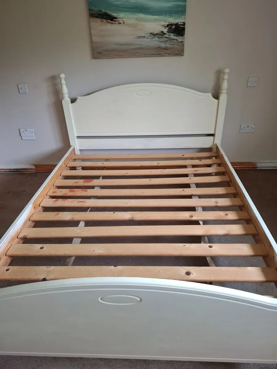 Bed frame soild wood king size - Image 2