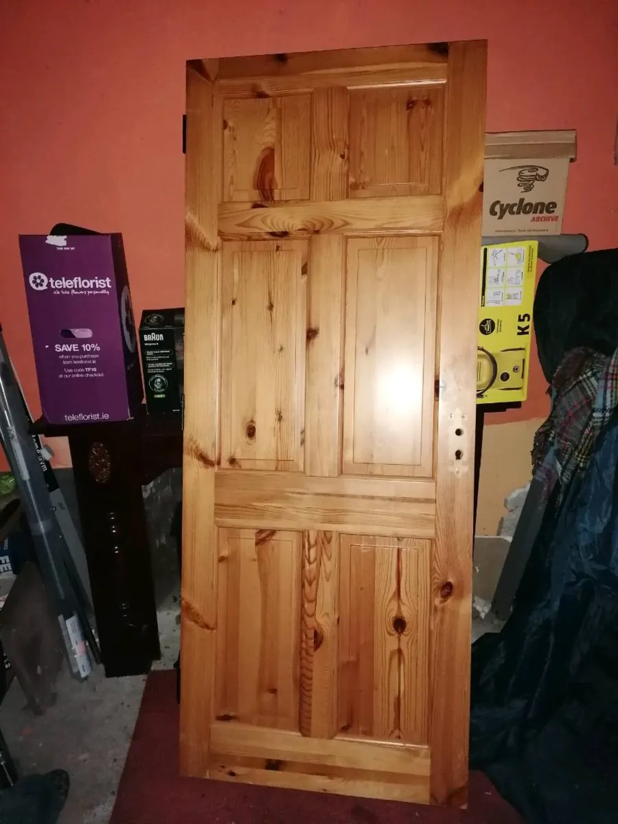 Standard Size Pine Door For Sale
