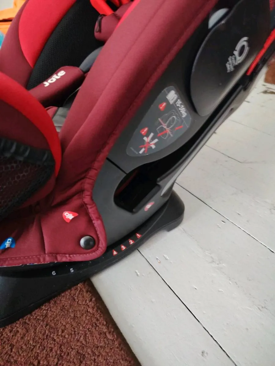 Car seat and maxi cosi base - Image 4