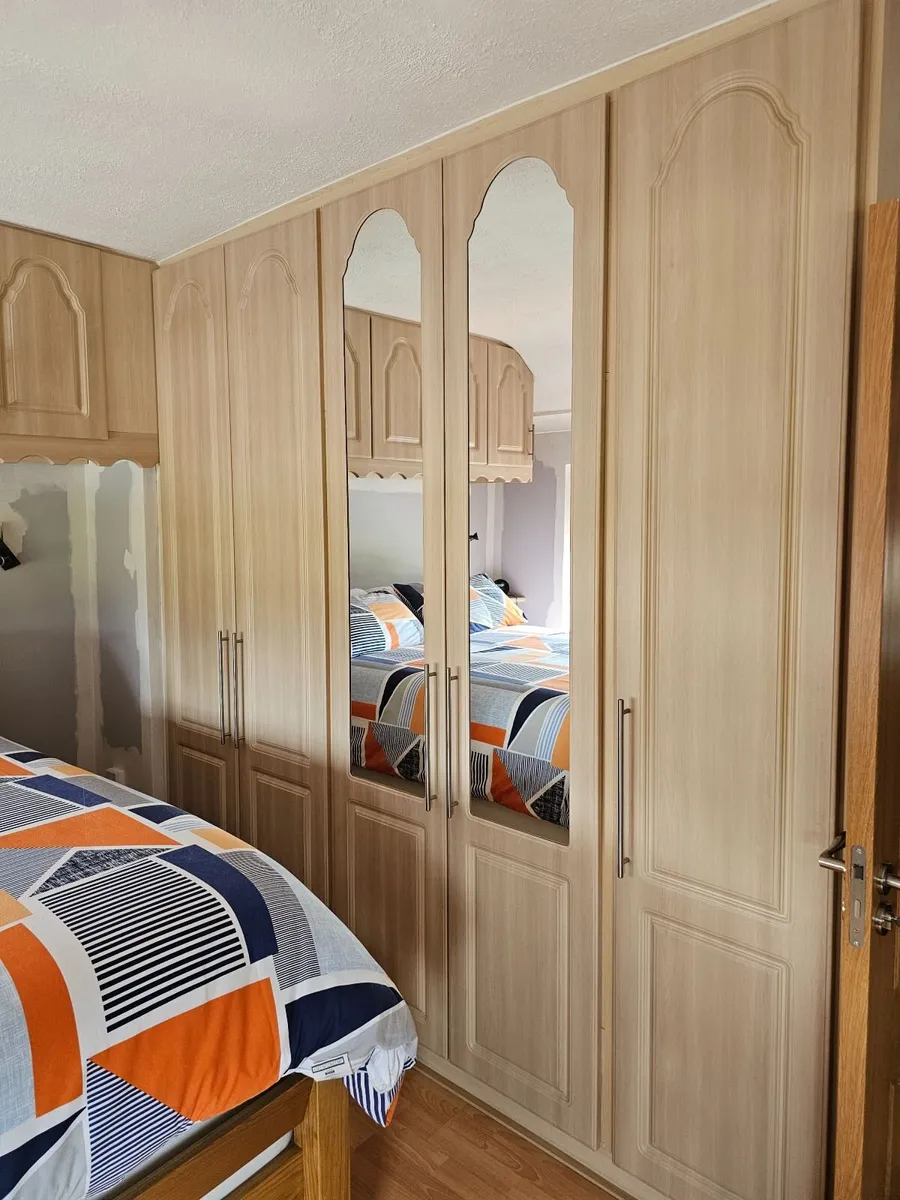 Wardrobe doors and draws - Image 1