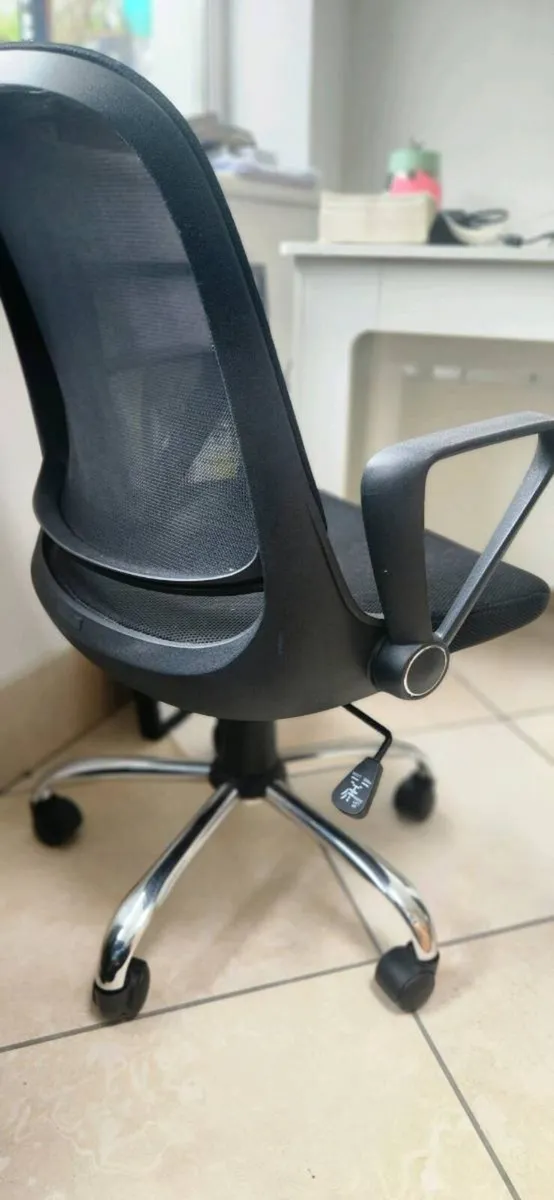 Desk chair - Image 3