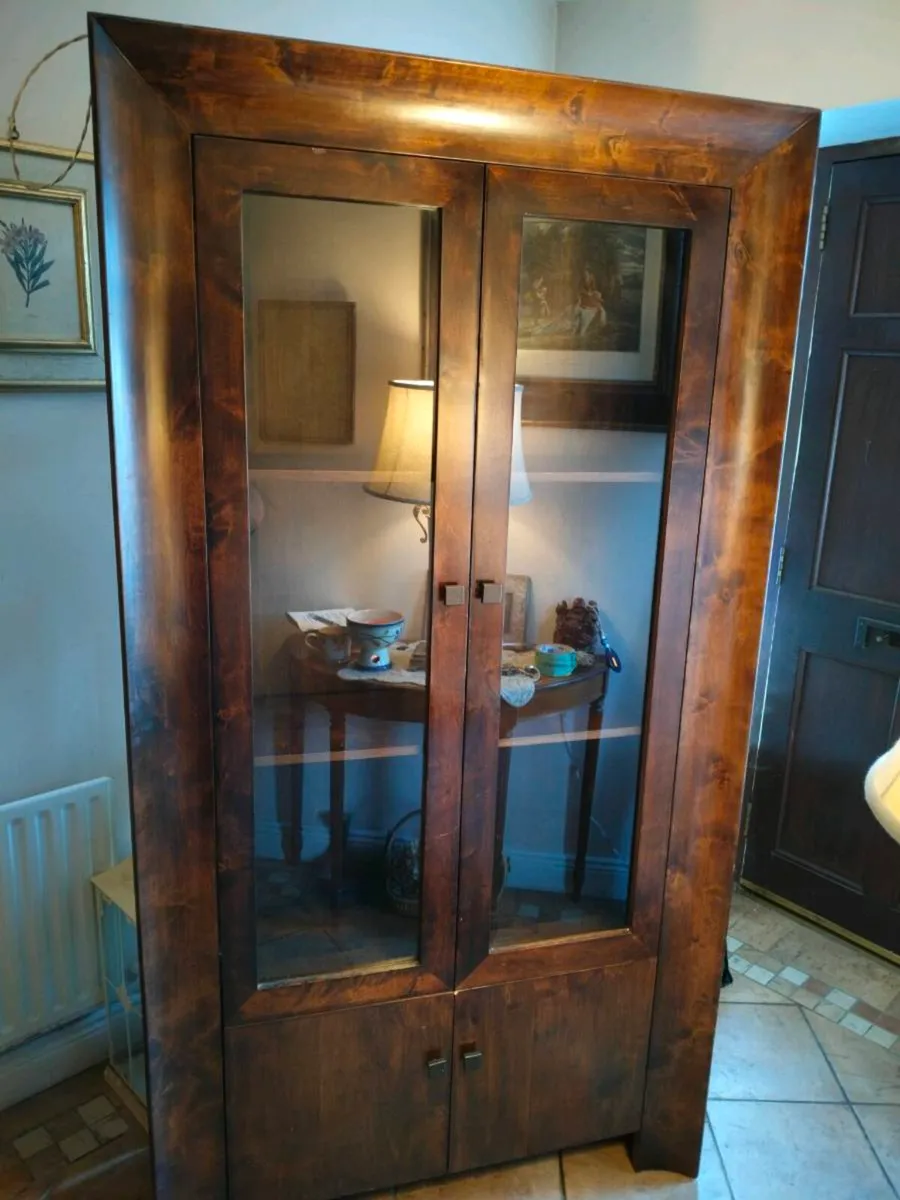 Solid Wood inlaid Display Cabinet 
Beautiful woode - Image 1