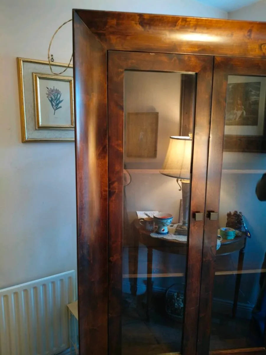 Solid Wood inlaid Display Cabinet 
Beautiful woode - Image 4