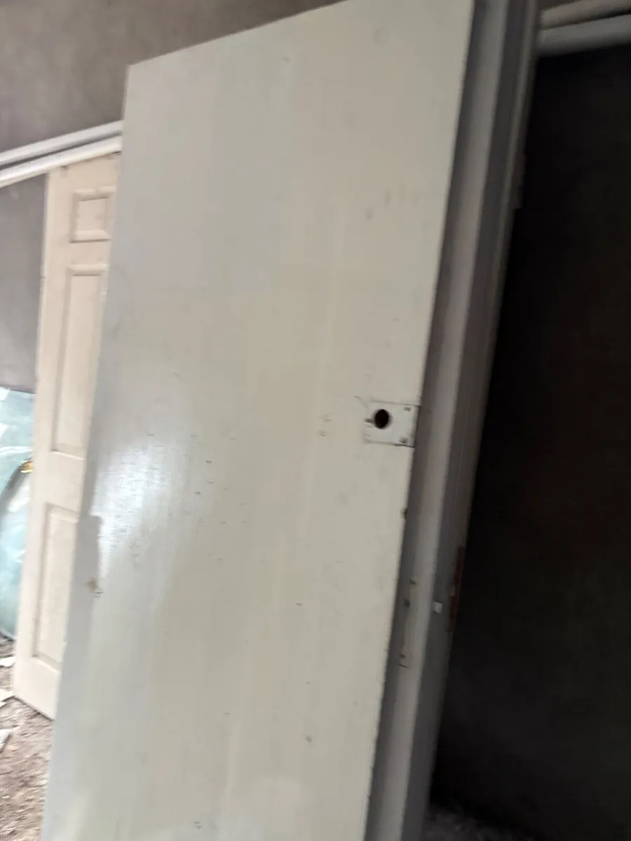 2 heavy fire doors - Image 2