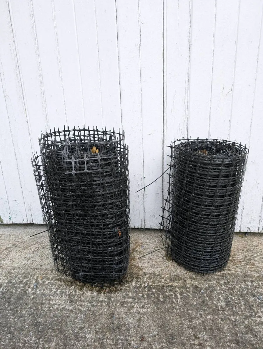 Fence plastic