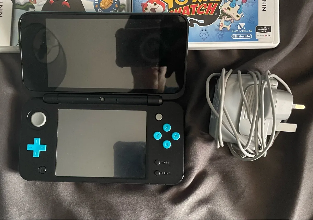 Nintendo 2DS XL - Image 2