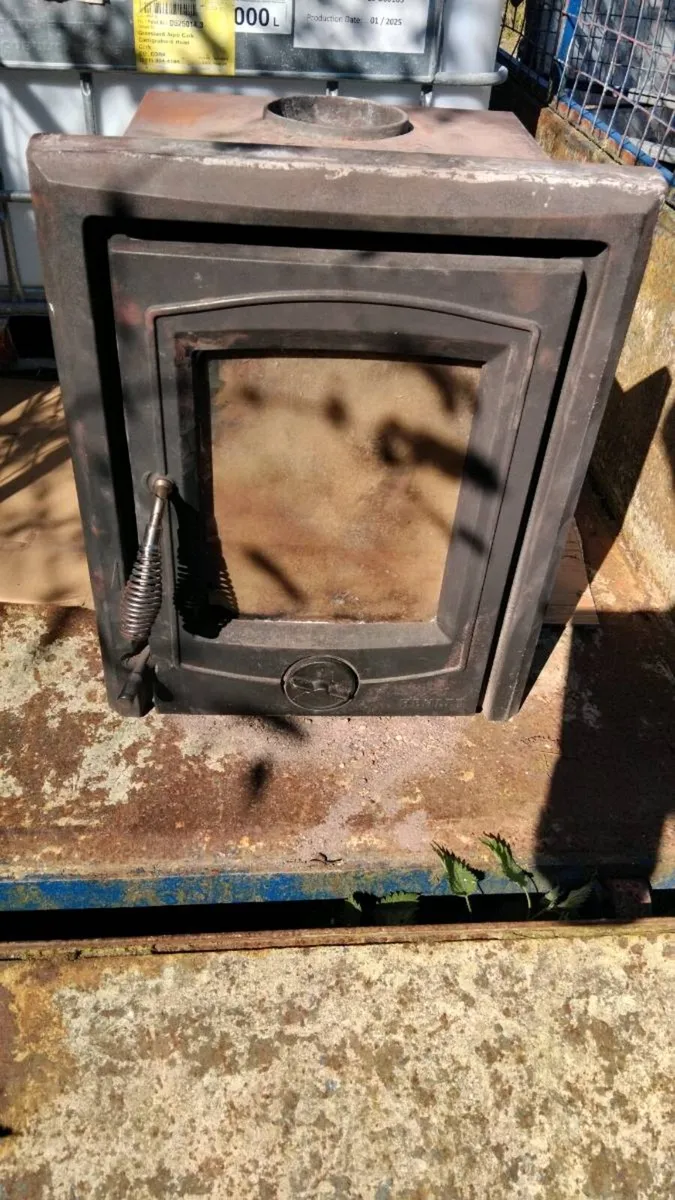 Insert stove - Image 1
