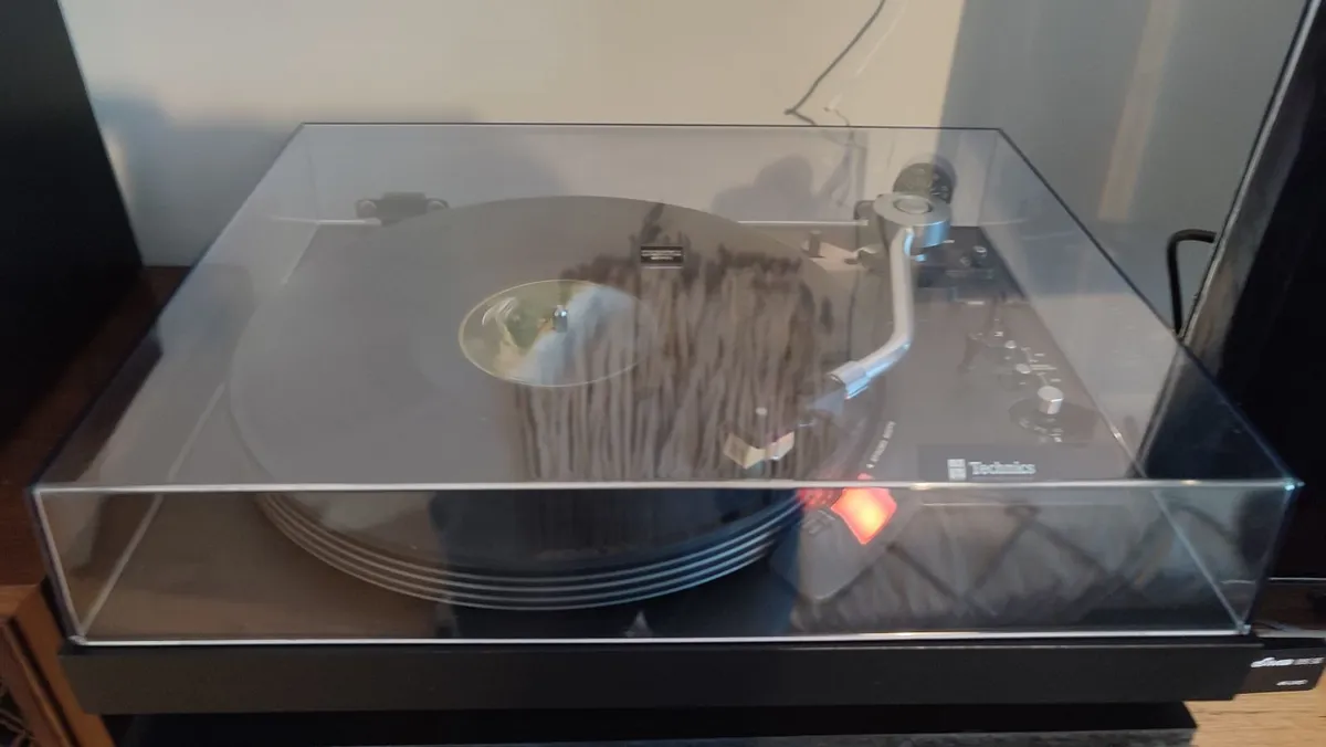 Technics SL-23A turntable/Record player. Like NEW! - Image 2