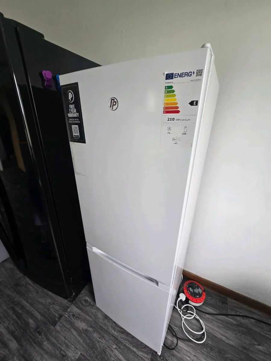 Power point fridge freezer - Image 1