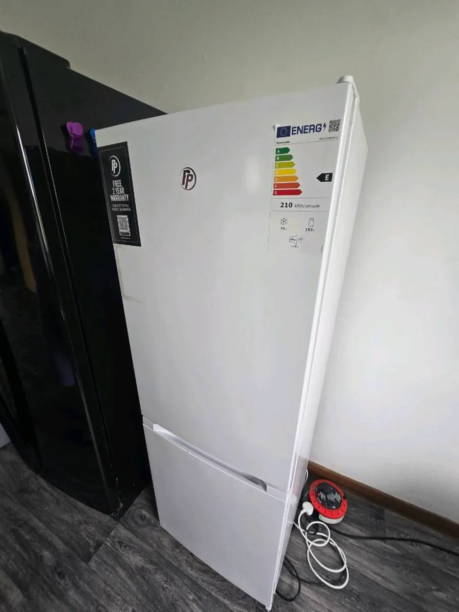 Power point fridge freezer - Image 2