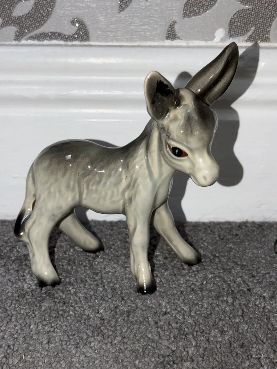 Cooper craft Donkey Figurine - Image 1