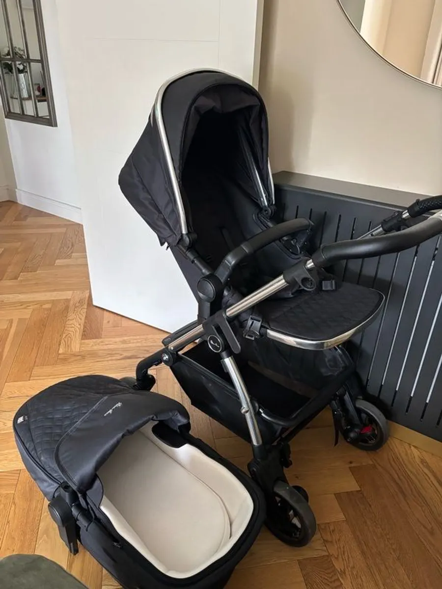 Silver cross pram - Image 3