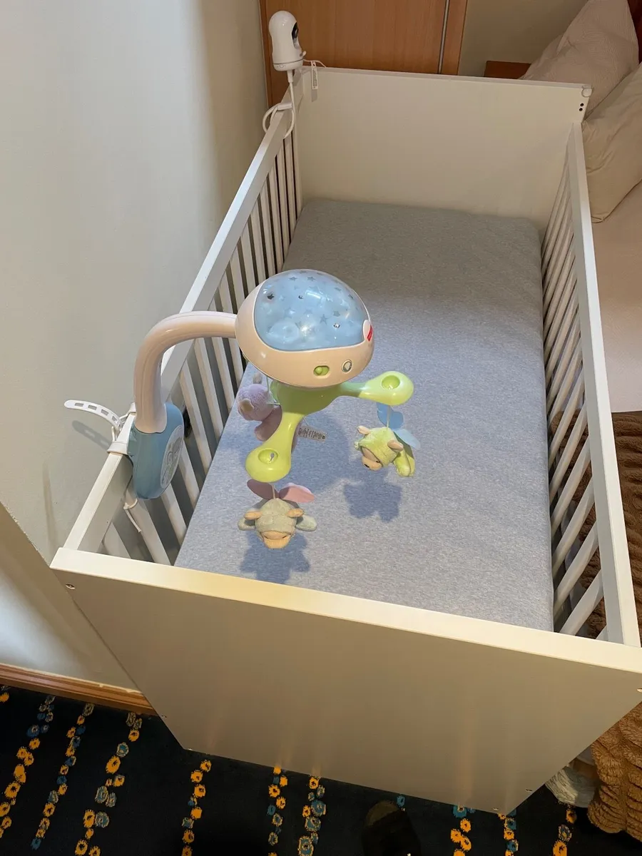 Baby cot - Image 4