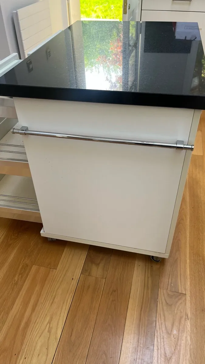 Kitchen island - Image 3