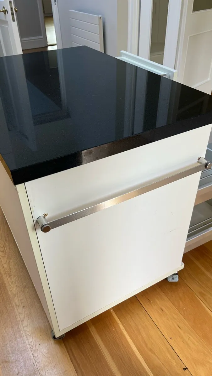 Kitchen island - Image 4
