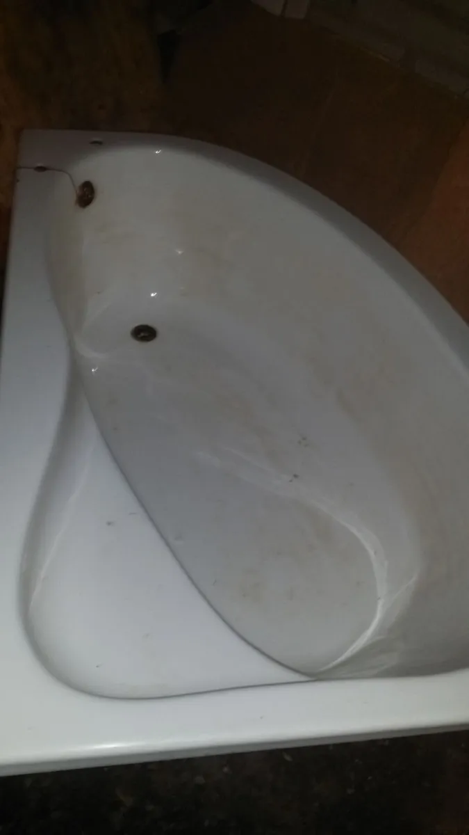 Corner Bath delivery locally included in price