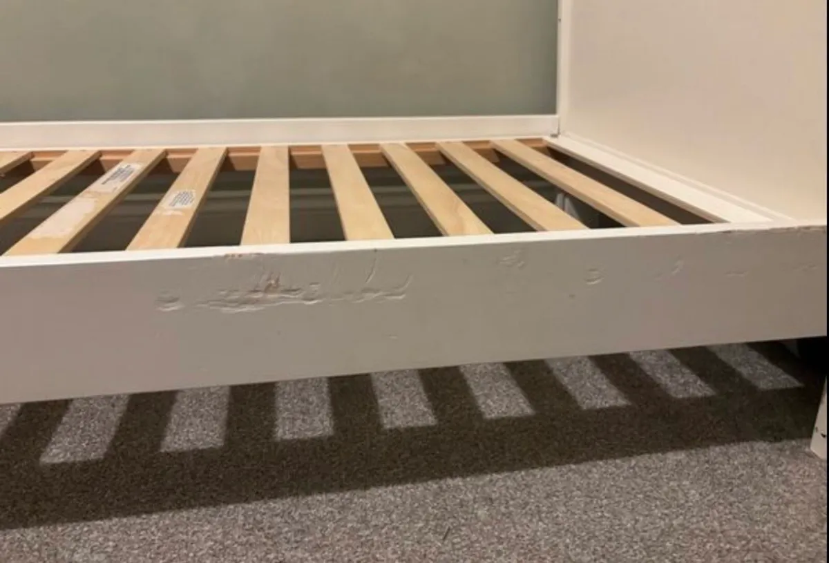 Mia cot bed sleigh mamas and papas - Image 4