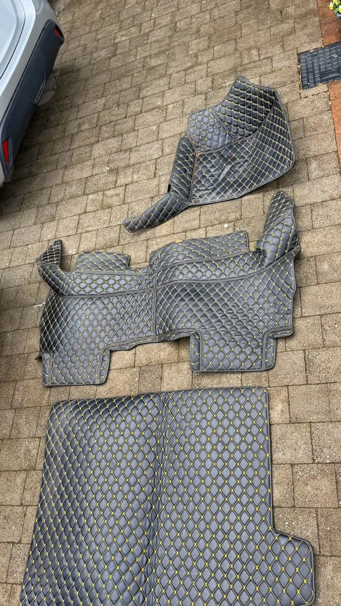 RANGE ROVER HAND MADE LEATHER CARPET - Image 1