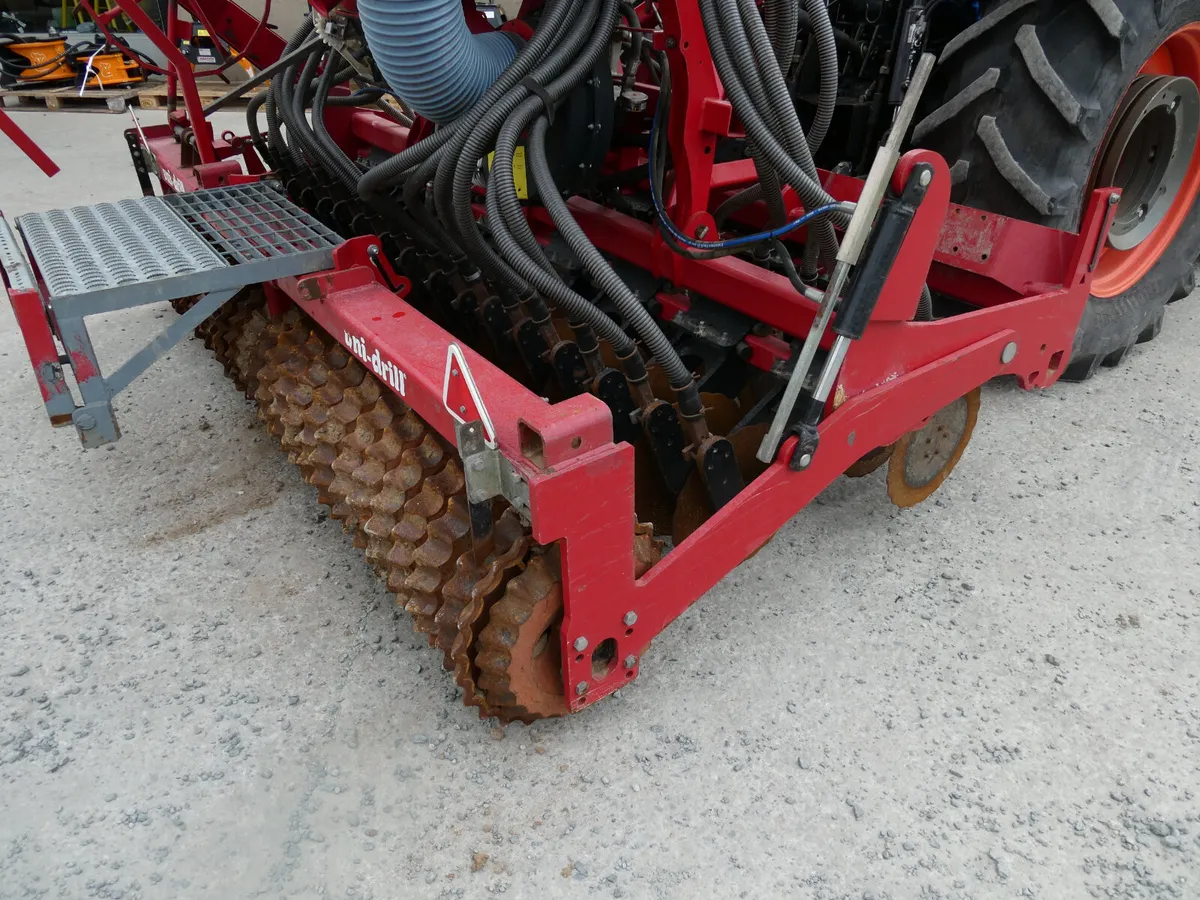 Moore 32 row UniDrill - Image 4