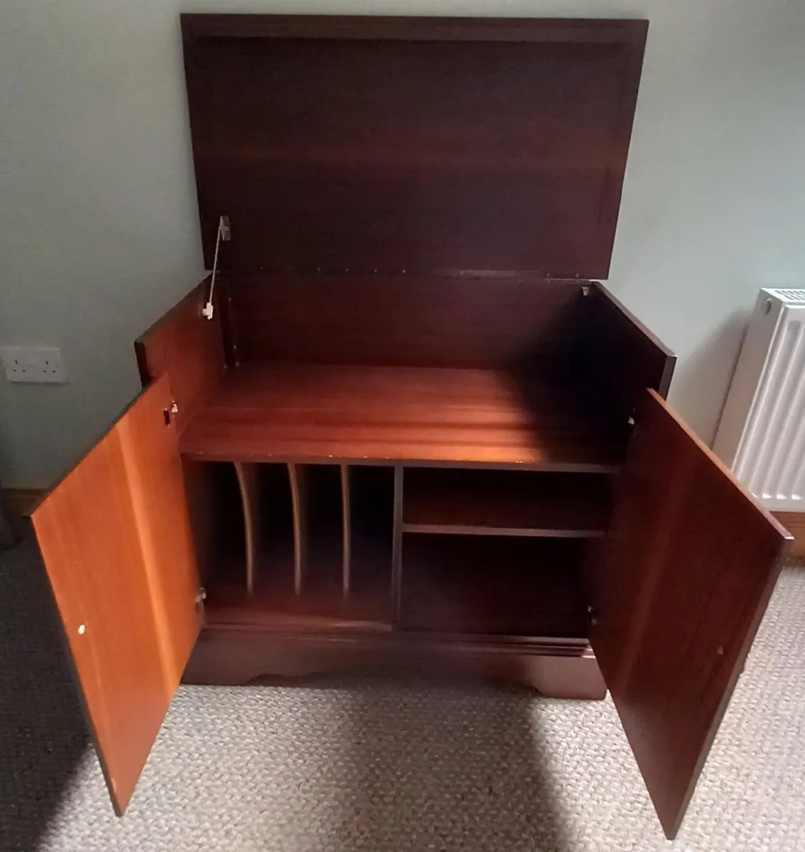 Mahogony TV/Stereo Unit - Image 3