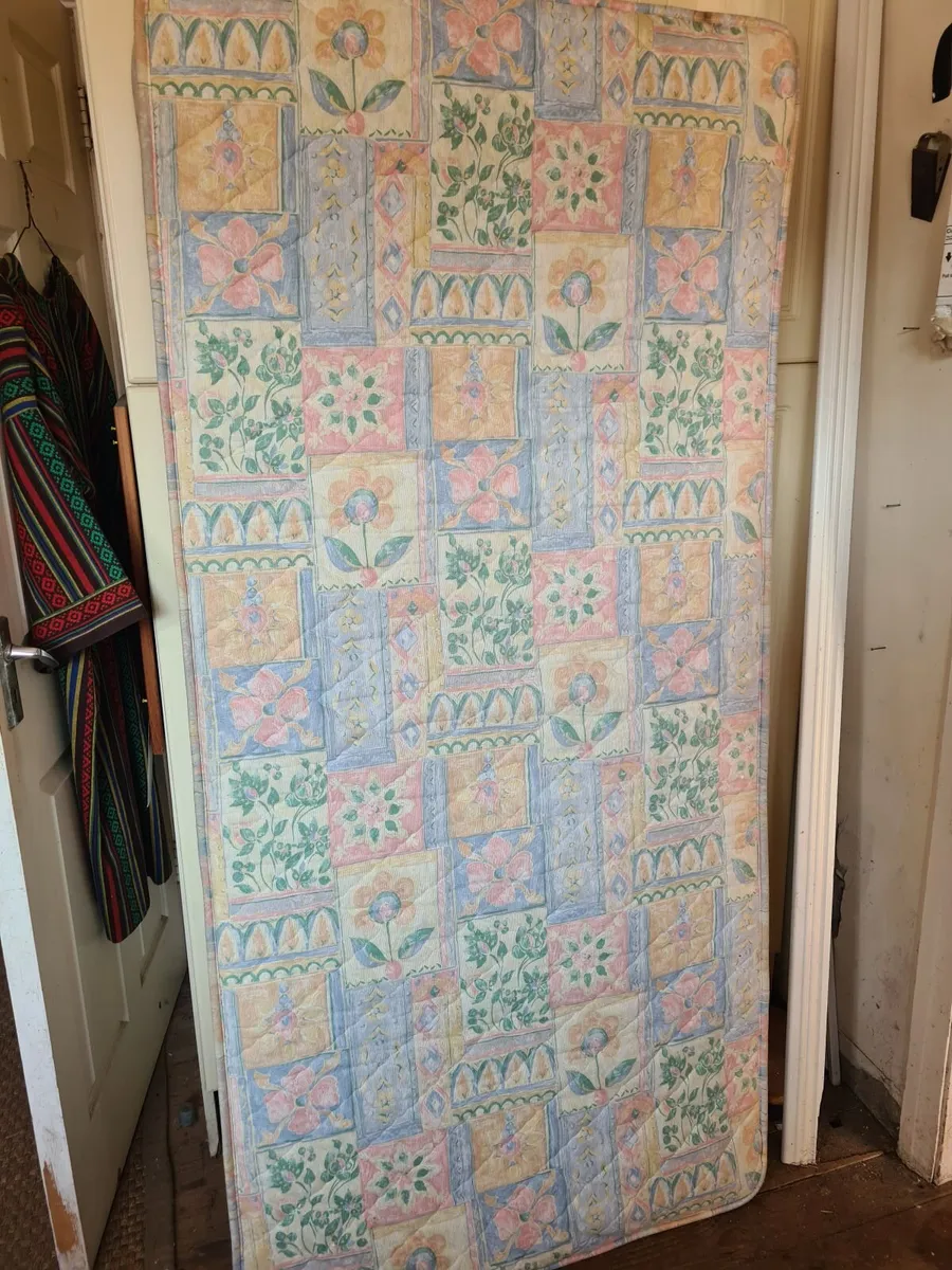Selection of Single mattresses in good condition - Image 4