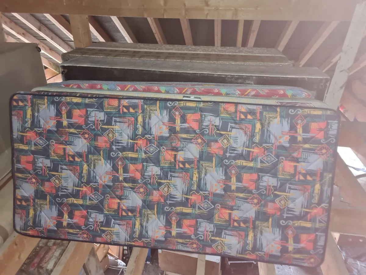Selection of Single mattresses in good condition - Image 2