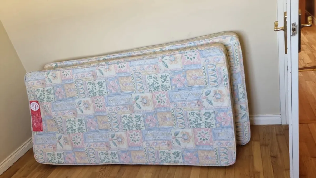Selection of Single mattresses in good condition - Image 3
